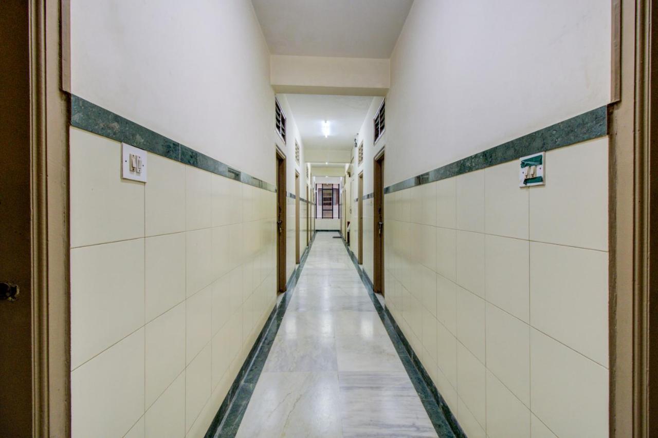 Spot On 75643 Golden Guest House Bangalore Exterior photo